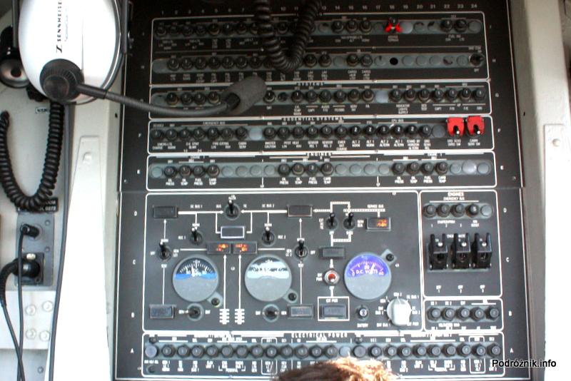 Junkers Ju52/3m - D-AQUI - D-CDLH - kokpit - panel z tyłu