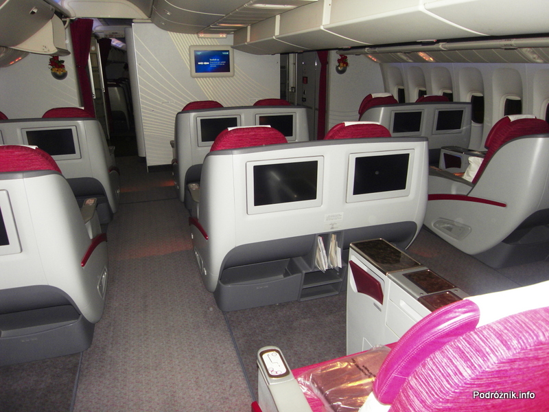 Qatar Airways - Boeing 777 - A7-BAA - fotele klasy biznes