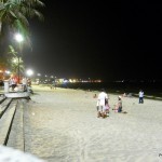 Wietnam - Nha Trang - maj 2012 - plaża miejska nocą