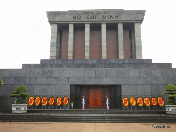 Wietnam - Hanoi - maj 2012 - Mauzoleum Ho Chi Minh