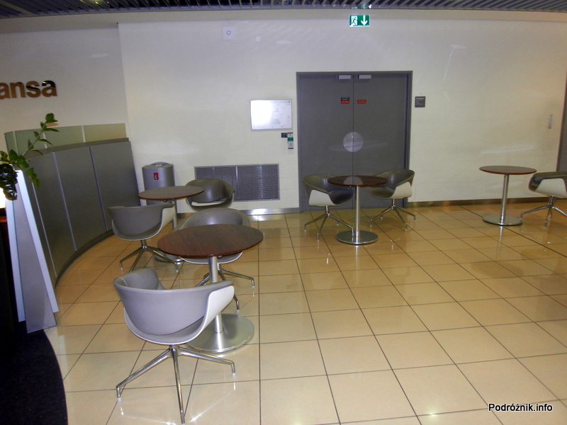 Francja – Paryż – Lotnisko Charles de Gaulle (CDG) Terminal 1 – Lufthansa Business Lounge - maj 2012