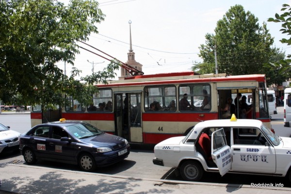 Armenia - Erewan - lipiec 2012 - trolejbus