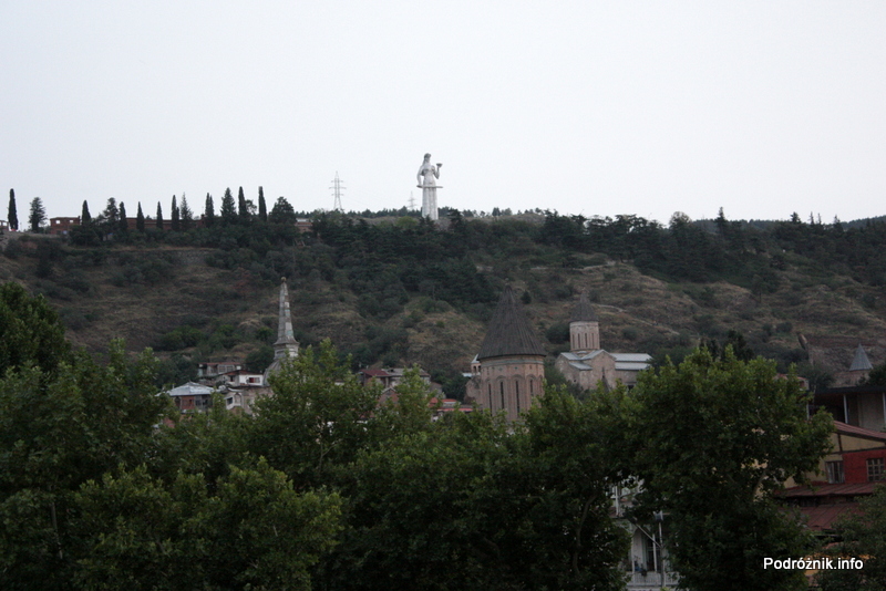 Gruzja - Tbilisi - sierpień 2012 - pomnik Matki Gruzji patrzącej na miasto