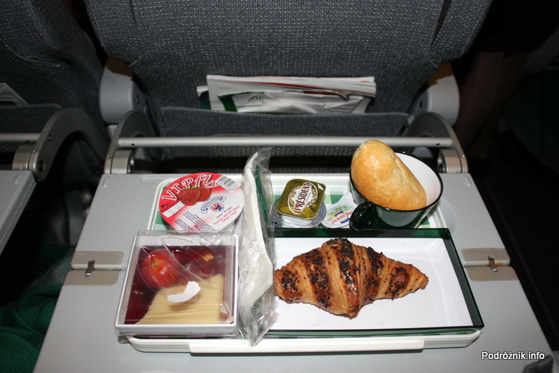 Alitalia - Boeing 777 - I-DISU - śniadanie