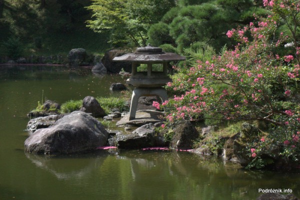 Japonia - Narita - japoński ogród niedaleko Naritasan-Shinshoji Temple - sierpień 2012