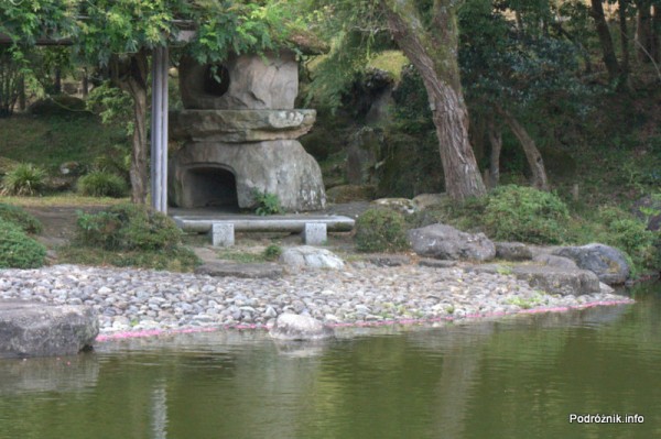 Japonia - Narita - japoński ogród niedaleko Naritasan-Shinshoji Temple - sierpień 2012