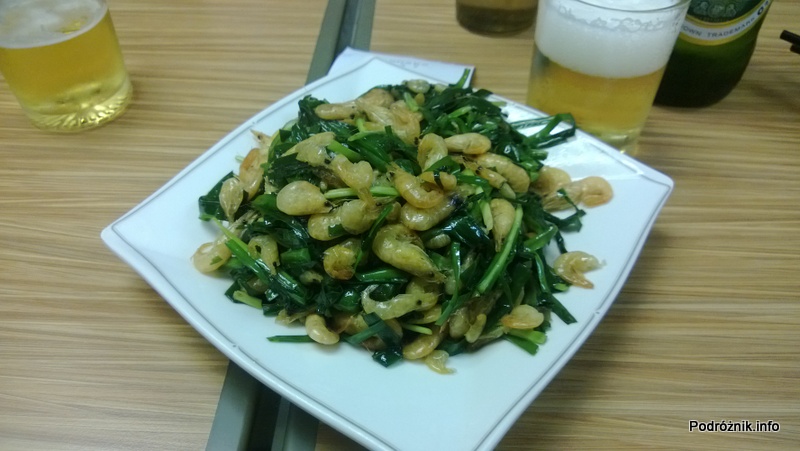Chiny - Shenzhen - malutkie krewetki gotowane w całości z warzywami - kwiecień 2013
