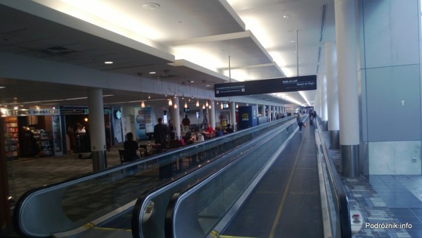 USA - Lotnisko w Minneapolis (Minneapolis Saint Paul International Airport) - połączenie między terminalami - czerwiec 2013