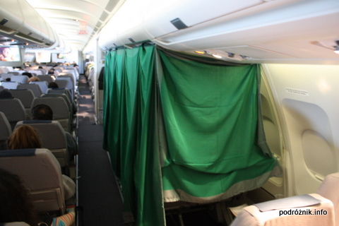 Alitalia - A330 - rękodzieło - prowizorka zrobiona z koców Alitalia - A330 - rękodzieło - prowizorka zrobiona z koców