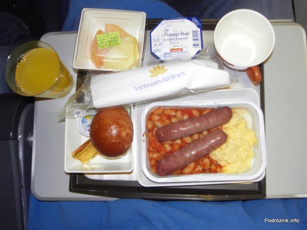 Vietnam Airlines - Boeing 777 - śniadanie