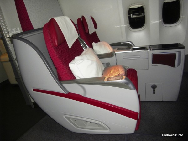 Qatar Airways - Boeing 777 - A7-BAA - fotele klasy biznes