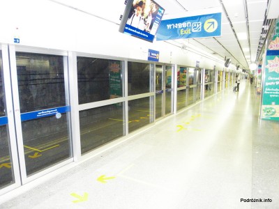 Tajlandia - Bangkok - maj 2012 - peron metra