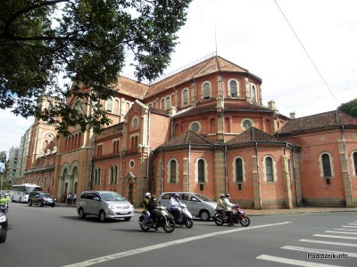 Wietnam - Ho Chi Minh (Sajgon) - maj 2012 - Katedra Notre Dame (Nha Tho Duc Ba)