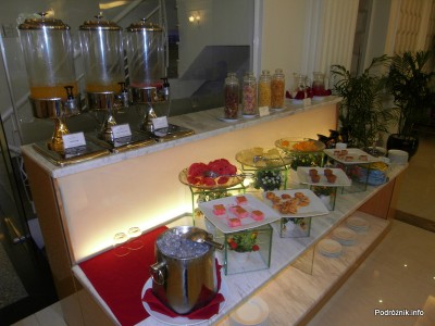 Wietnam - Ho Chi Minh (Sajgon) - maj 2012 - Silverland Hotel & Spa -śniadanie - słodki bufet