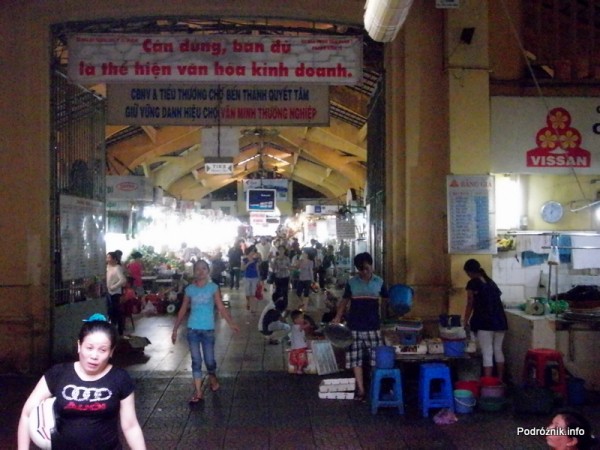 Wietnam - Ho Chi Minh (Sajgon) - maj 2012 - Ben Thanh Market