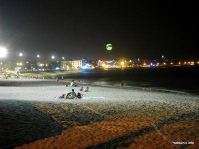 Wietnam - Nha Trang - maj 2012 - plaża miejska nocą
