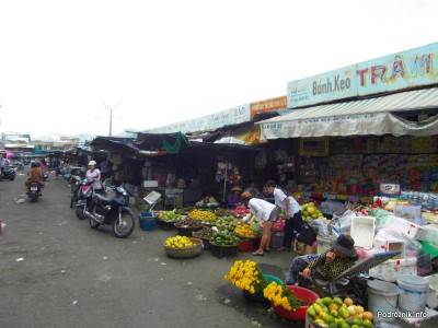 Wietnam - Nha Trang - maj 2012 - bazar
