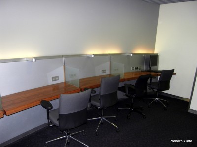 Francja – Paryż – Lotnisko Charles de Gaulle (CDG) Terminal 1 – Lufthansa Business Lounge - maj 2012