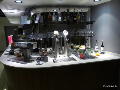 Francja – Paryż – Lotnisko Charles de Gaulle (CDG) Terminal 1 – Lufthansa Business Lounge - maj 2012