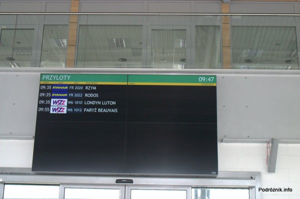 Lotnisko Modlin - tablica przylotów