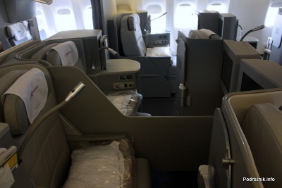 Alitalia - Boeing 777 - I-DISU - fotele w klasie biznes (Magnifica - Business)