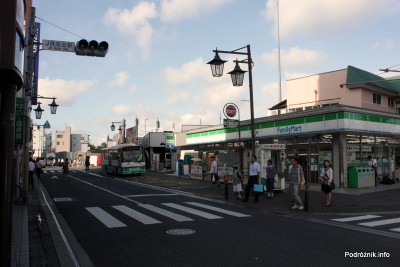 Japonia - Narita - jeden z większych sklepów w pobliżu dworca kolejowego i autobusowego - sierpień 2012