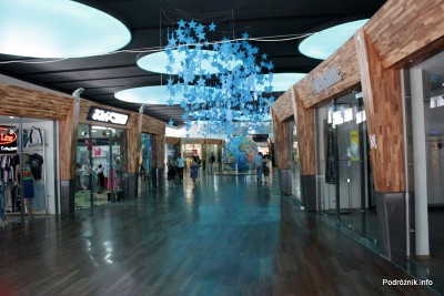 Gruzja - Tbilisi - sierpień 2012 - galeria handlowa przy dworcu kolejowym