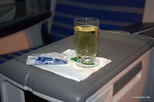 Polskie Linie Lotnicze LOT - Boeing 787 Dreamliner - SP-LRA - klasa biznes (Elite Club) - drink powitalny (welcome drink) - szampan