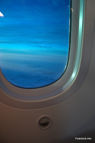 Polskie Linie Lotnicze LOT - Boeing 787 Dreamliner - SP-LRA - lekko przyciemnione okno