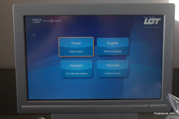 Polskie Linie Lotnicze LOT - Boeing 787 Dreamliner - SP-LRA - klasa biznes (Elite Club) - wybór języka w systemie rozrywki (IFE)