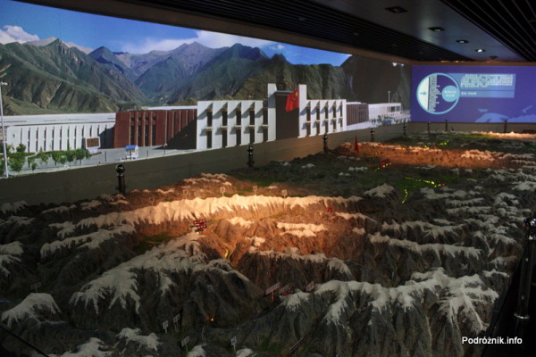 Chiny - Pekin - Muzeum Kolejnictwa - makieta szlaku kolejowego Qinghai-Tybet - kwiecień 2013