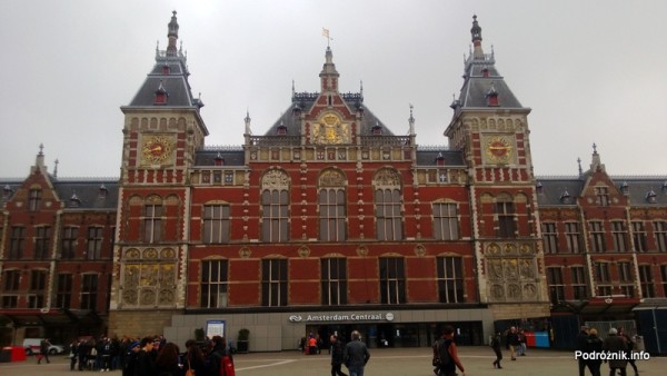 Holandia - Amsterdam - Dworzec kolejowy Amsterdam Centraal - kwiecień 2013