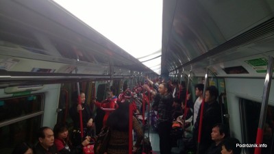 Hongkong - wnętrze wagonu metra - kwiecień 2013