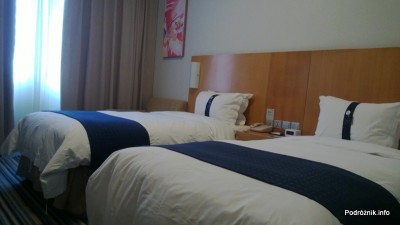 Chiny - Hotel Holiday Inn Express Shenzhen Luohu - pokój typu twin bed - kwiecień 2013