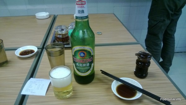 Chiny - Shenzhen - piwo Tsingtao  - kwiecień 2013