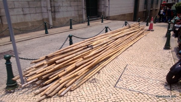 Chiny - Makao - bambus który posłuży do budowy rusztowania - kwiecień 2013