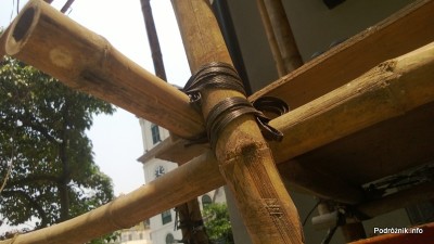 Chiny - Makao - wiązanie bambusowego rusztowania - kwiecień 2013