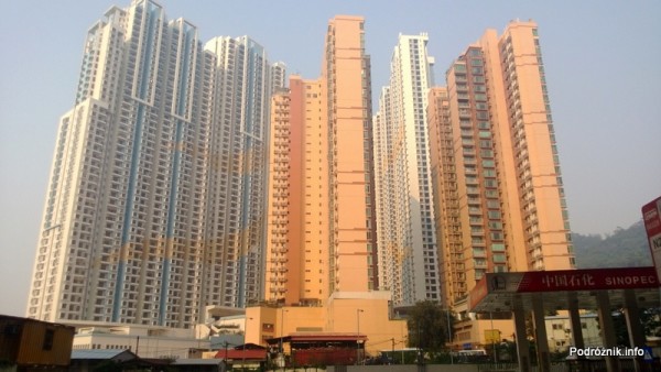 Chiny - Makao - Taipa - pięćdziesięcio piętrowe bloki mieszkalne  - kwiecień 2013