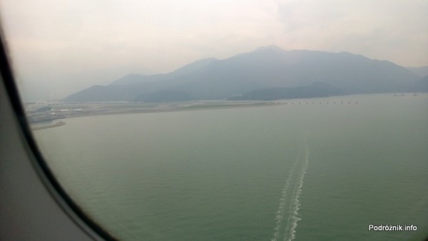 Hongkong - widok z okna przed samym lądowaniem - kwiecień 2013