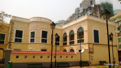 Chiny - Makao - (Colegio Mateus Ricci) - kwiecień 2013