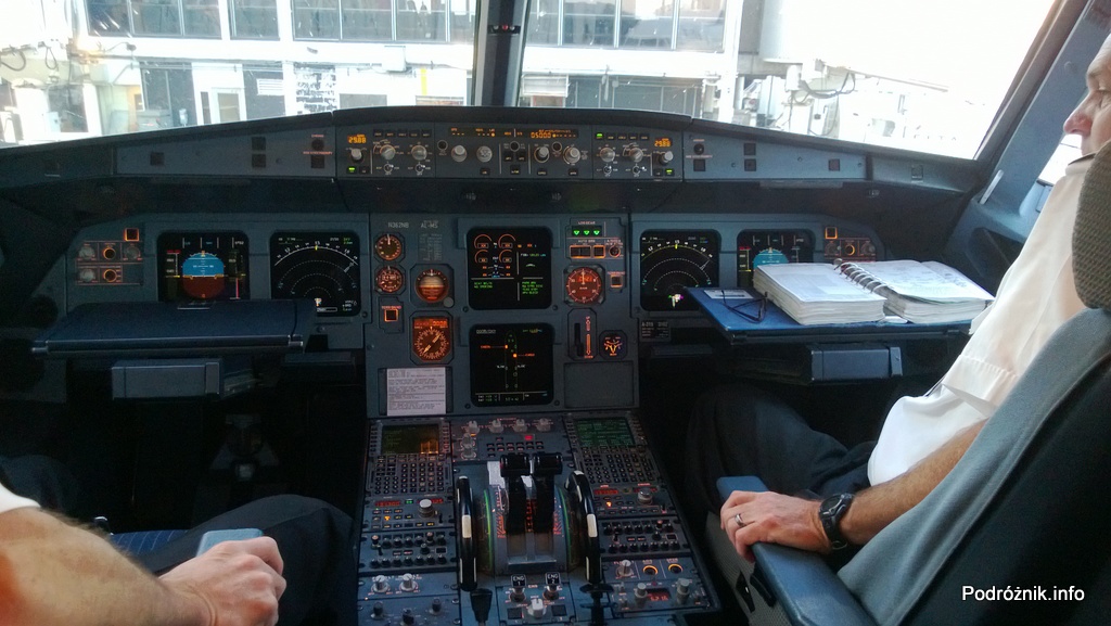 Delta Airlines - Airbus A319 - N362NB - DL977 - kokpit przed startem - czerwiec 2013