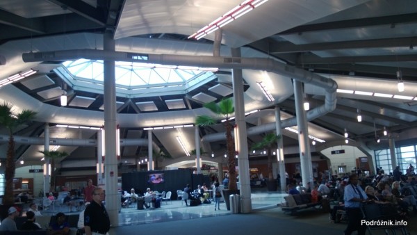 USA - Lotnisko w Nowym Orleanie  (Louis Armstrong New Orleans International Airport MSY) - nowa część terminala D - czerwiec 2013