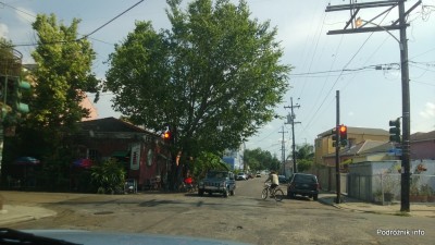USA - Nowy Orlean - dziurawe ulice w starej części miasta - czerwiec 2013