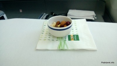 Polskie Linie Lotnicze LOT - Boeing 787 Dreamliner (SP-LRA) - Klasa Biznes (Elite Club) - bakalie - czerwiec 2013