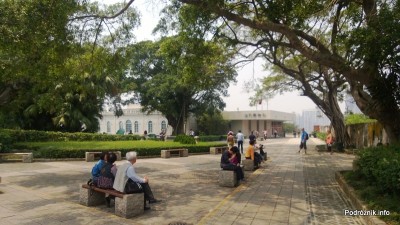 Chiny - Makao - po wewnętrznej stronie murów twierdzy - kwiecień 2013