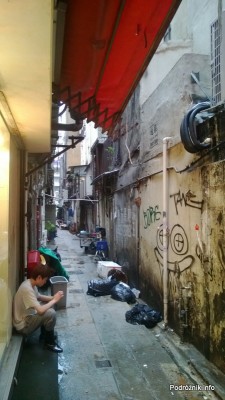 Chiny - Hongkong - zaułek - kwiecień 2013