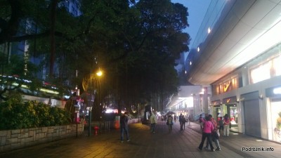 Chiny - Hongkong - Koulun (Kowloon) po zmroku - kwiecień 2013