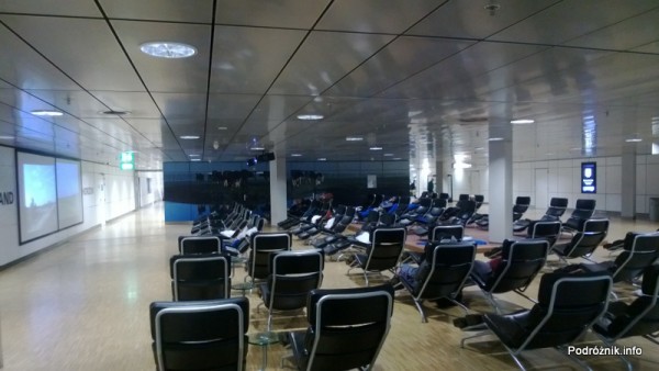 Holandia - Lotnisko w Amsterdamie - Amsterdam Airport Schiphol - miejsce do spania i wypoczynku - kwiecień 2013
