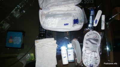 Polskie Linie Lotnicze LOT - Boeing 787 Dreamliner (SP-LRA) - Klasa Biznes (Elite Club) - dokładna zawartość kosmetyczki - czerwiec 2013