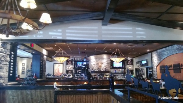 USA - przedmieścia Chicago - Longhorn Steaks - bar - czerwiec 2013